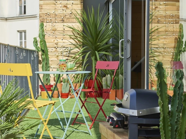 Des plantes au look exotique pour un balcon chaleureux