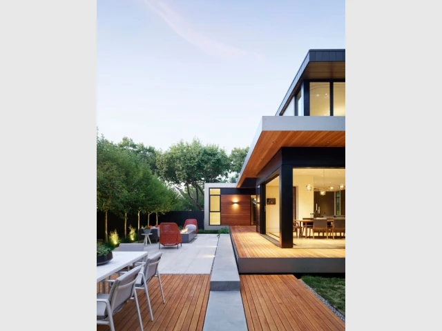 Une terrasse comme lien entre le salon et l'extérieur