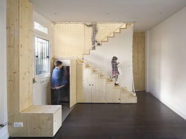 L'escalier malin introduit dans la maison