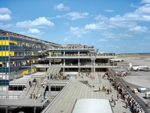 Les terrasses d'Orly vues depuis l'ouest, 1961.