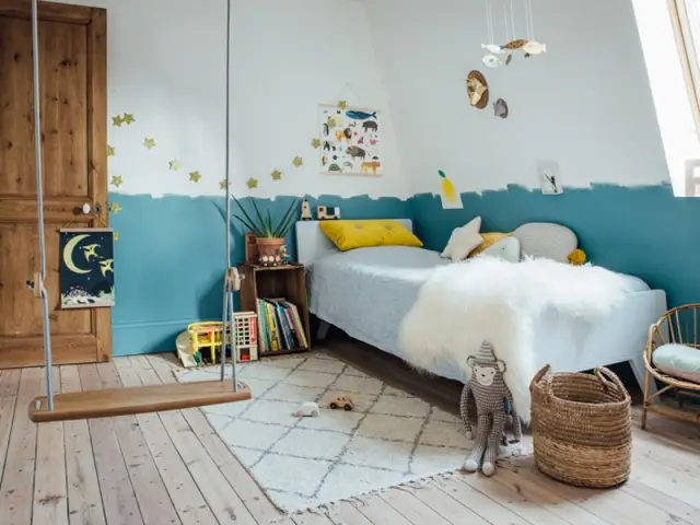 Une chambre d'enfant ludique et colorée