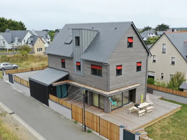 Une maison orientée par rapport au soleil