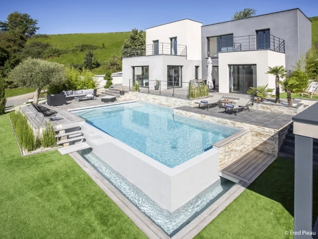 Catégorie piscine familiale de forme angulaire : Trophée d'Or