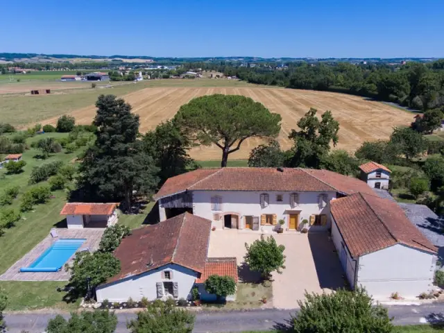 Un vieux corps de ferme habilement restauré en gîte de charme