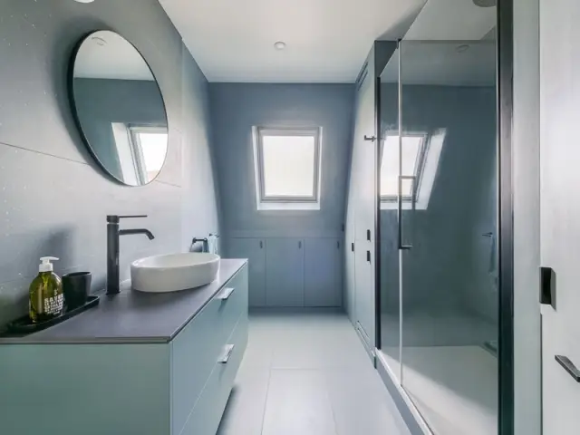 Une salle de bains plus moderne