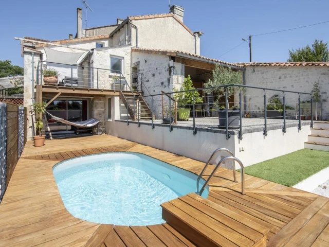 Une mini piscine pour une ambiance vacances