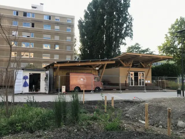 Transformer les Gratte-ciel - maison paille porteuse