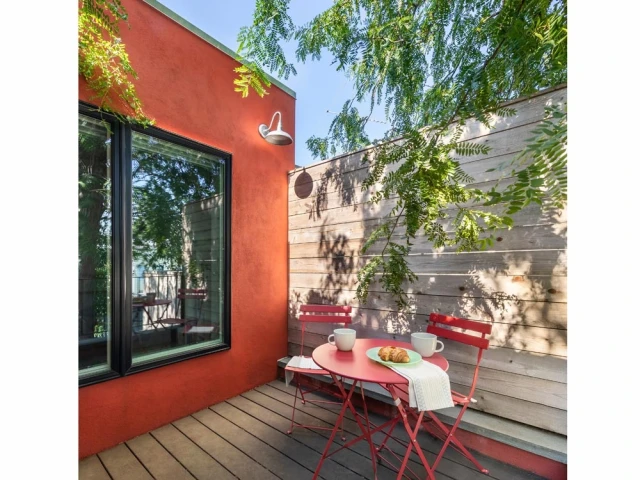 Une petite terrasse en rooftop