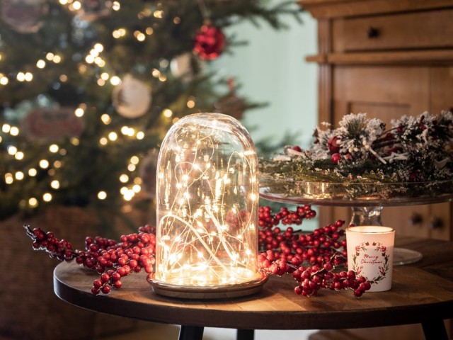Père Noël Lumineux LED pour Intérieur ou Extérieur par Lights4fun :  : Luminaires et Éclairage