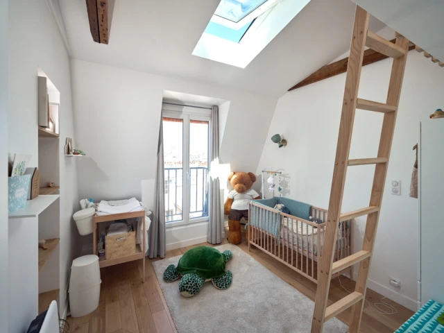 Une lumineuse chambre d'enfant