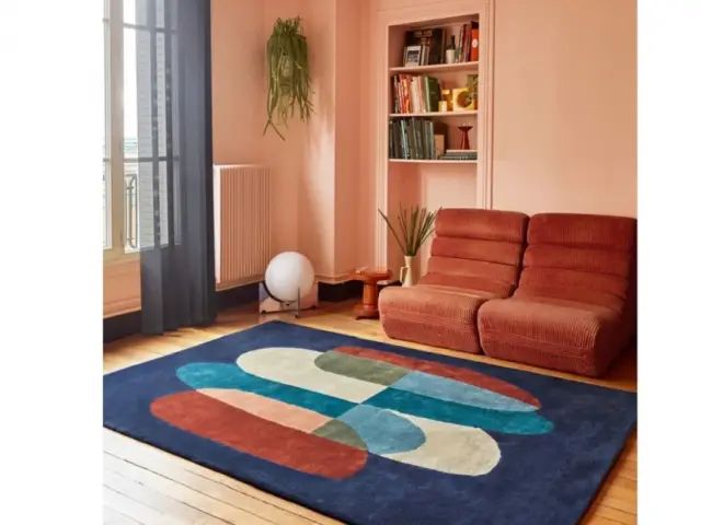 Le tapis bleu nuit Pluriel de chez Edito Paris