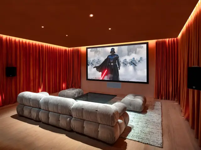 Une salle de cinéma multifonction