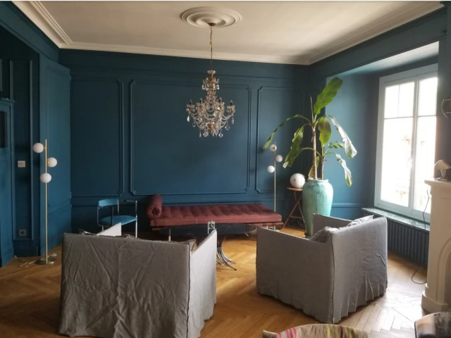 Un salon tout de bleu vêtu