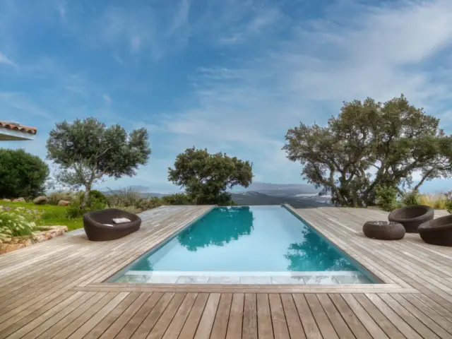 Catégorie piscine familiale de forme angulaire de moins de 40 m2 : Trophée d'Argent ex aequo